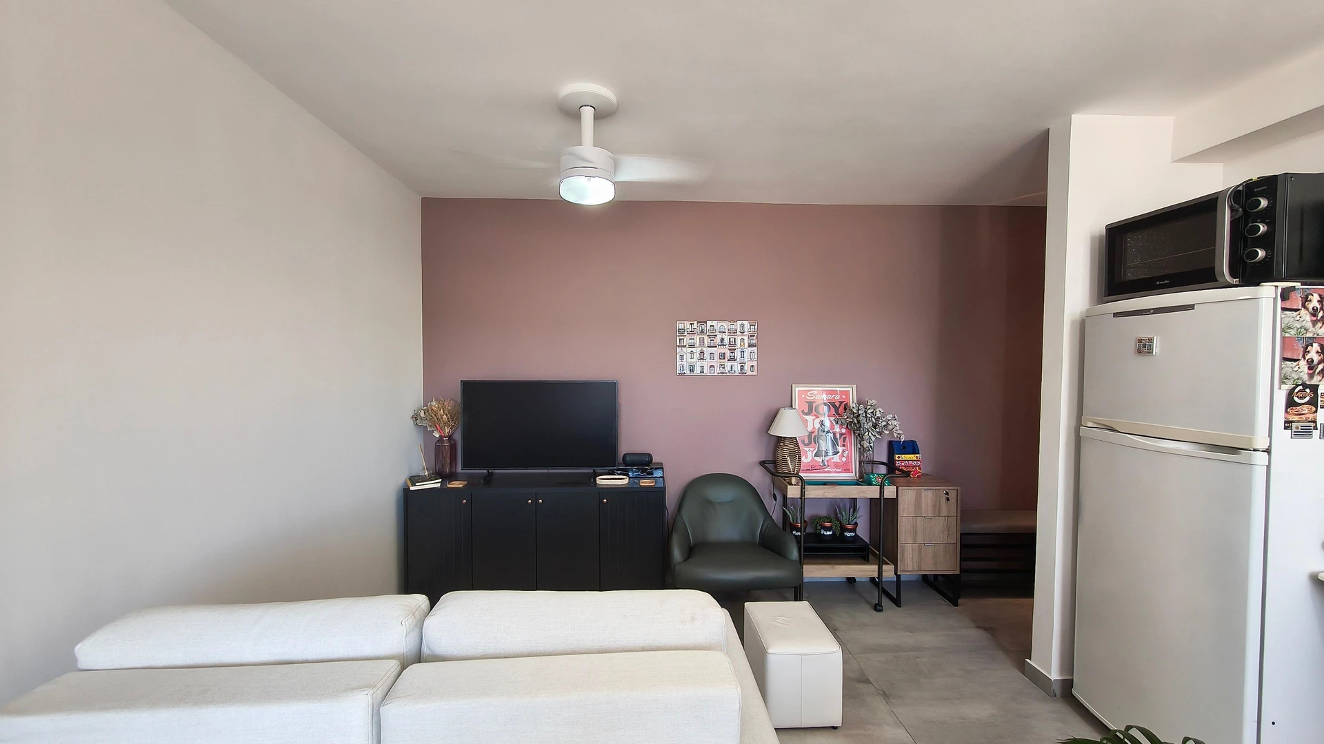 Furnished apartment with 2 bedrooms and a balcony — photo 17