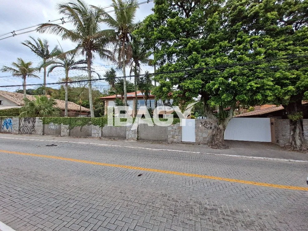 Casa amueblada con 4 dormitorios y 250 m² — photo 43