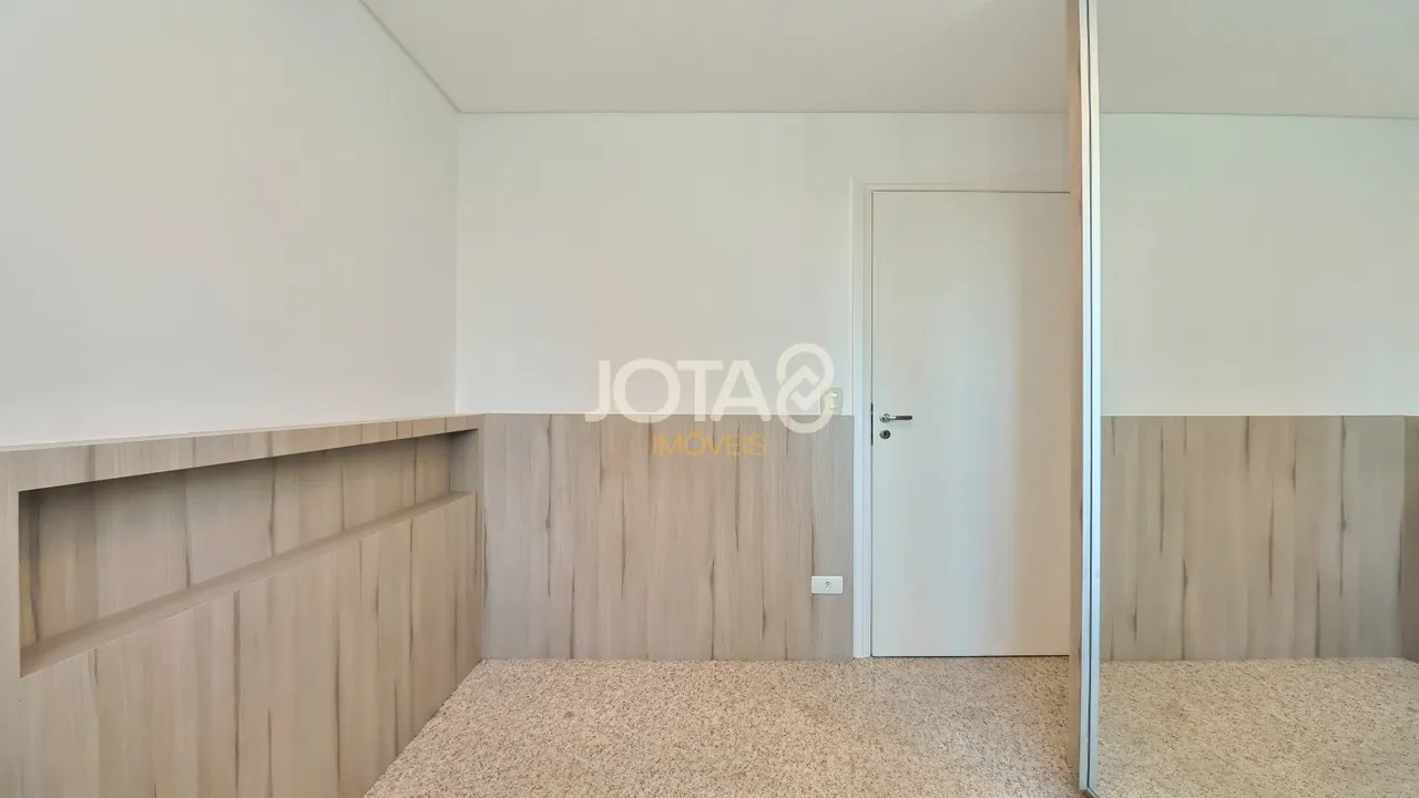 Furnished 3-bedroom apartment with a private BBQ — photo 12