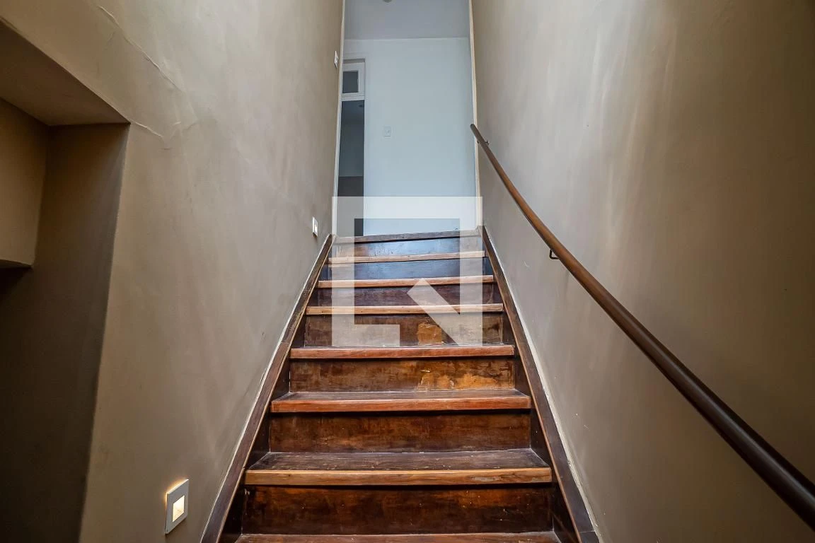 Furnished house, 300 m², with floor-to-ceiling windows — photo 67