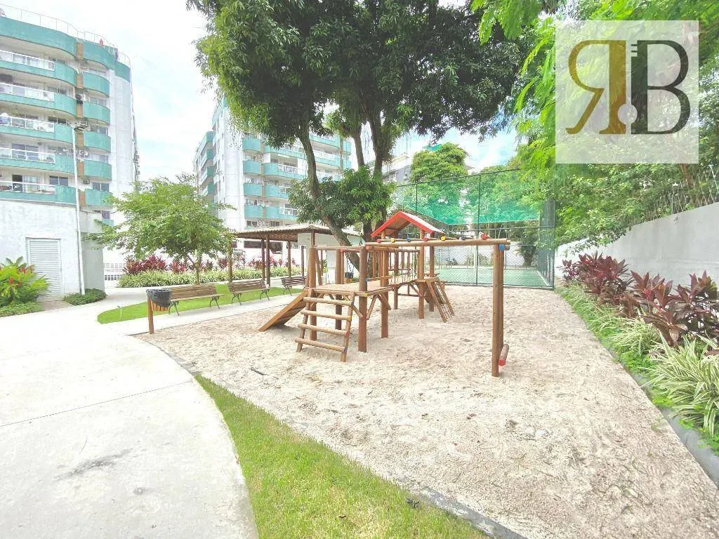 Рабочее место и 4 спальни: квартира 252 м² — photo 34