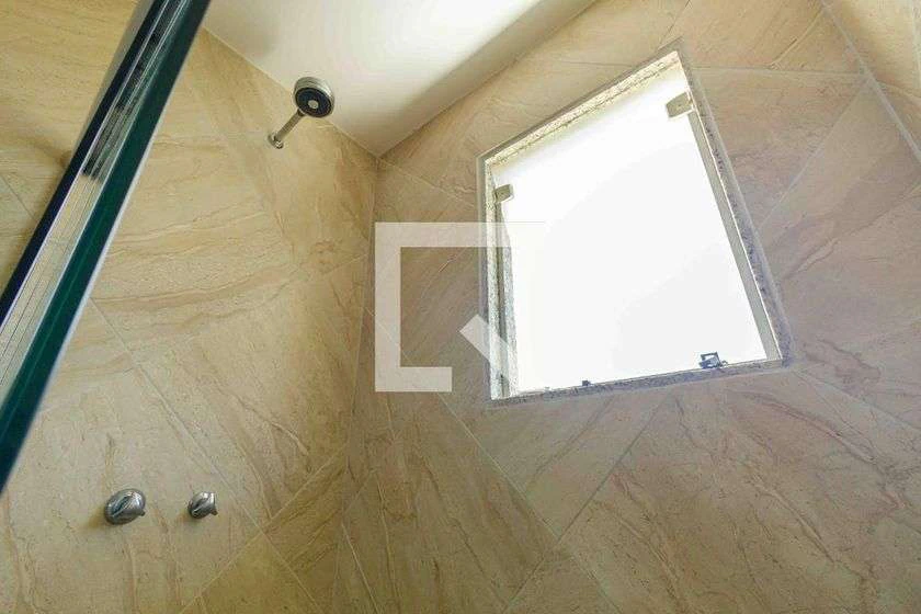 300 m² house with 5 en-suite bedrooms and private garden — photo 25