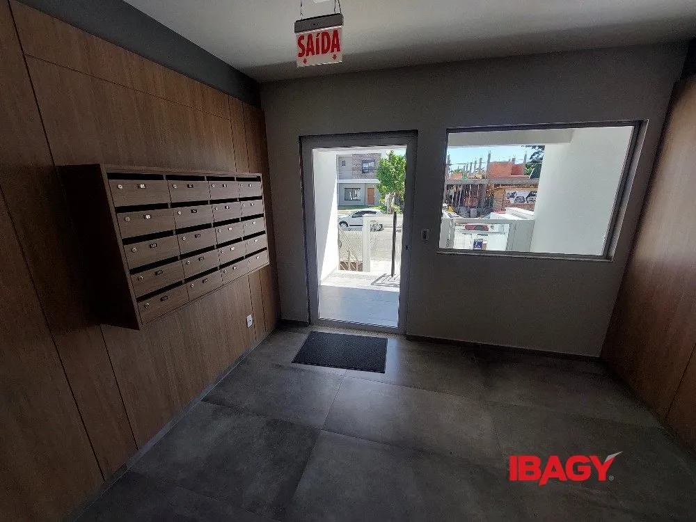 38 m² studio with a closed kitchen and 1 bedroom — photo 7