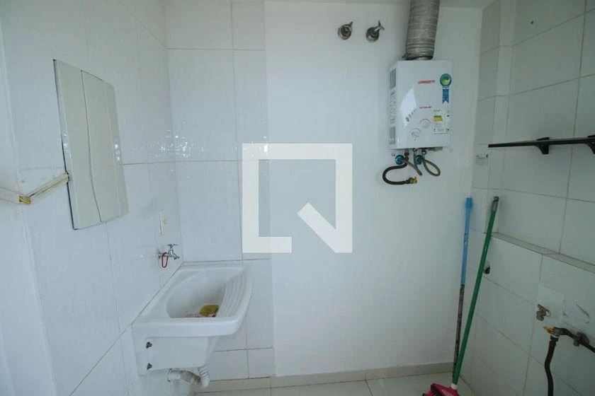 2-bedroom apartment in a building with a pool — photo 34