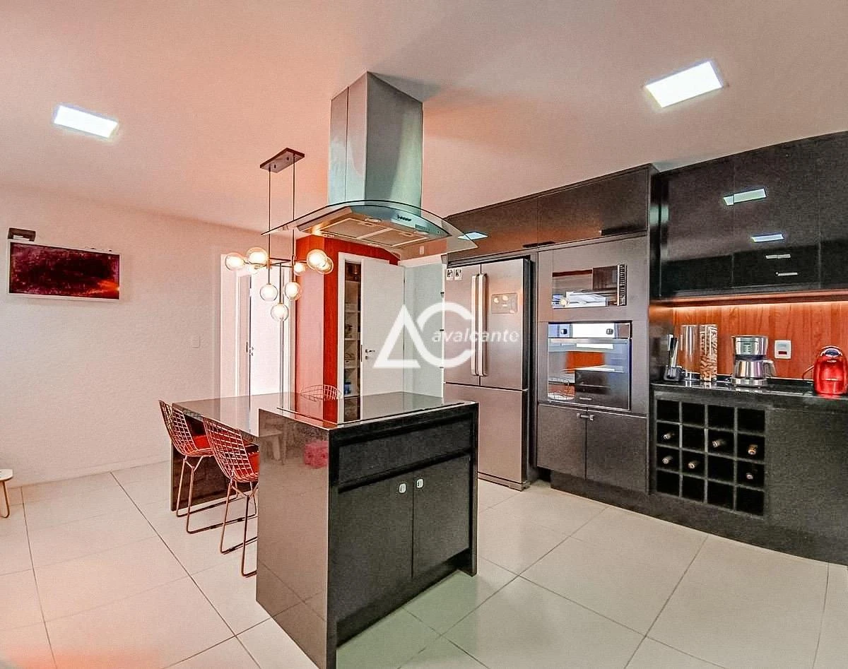 Casa mobiliada de 600 m² com 5 suítes e 7 banheiros — photo 11