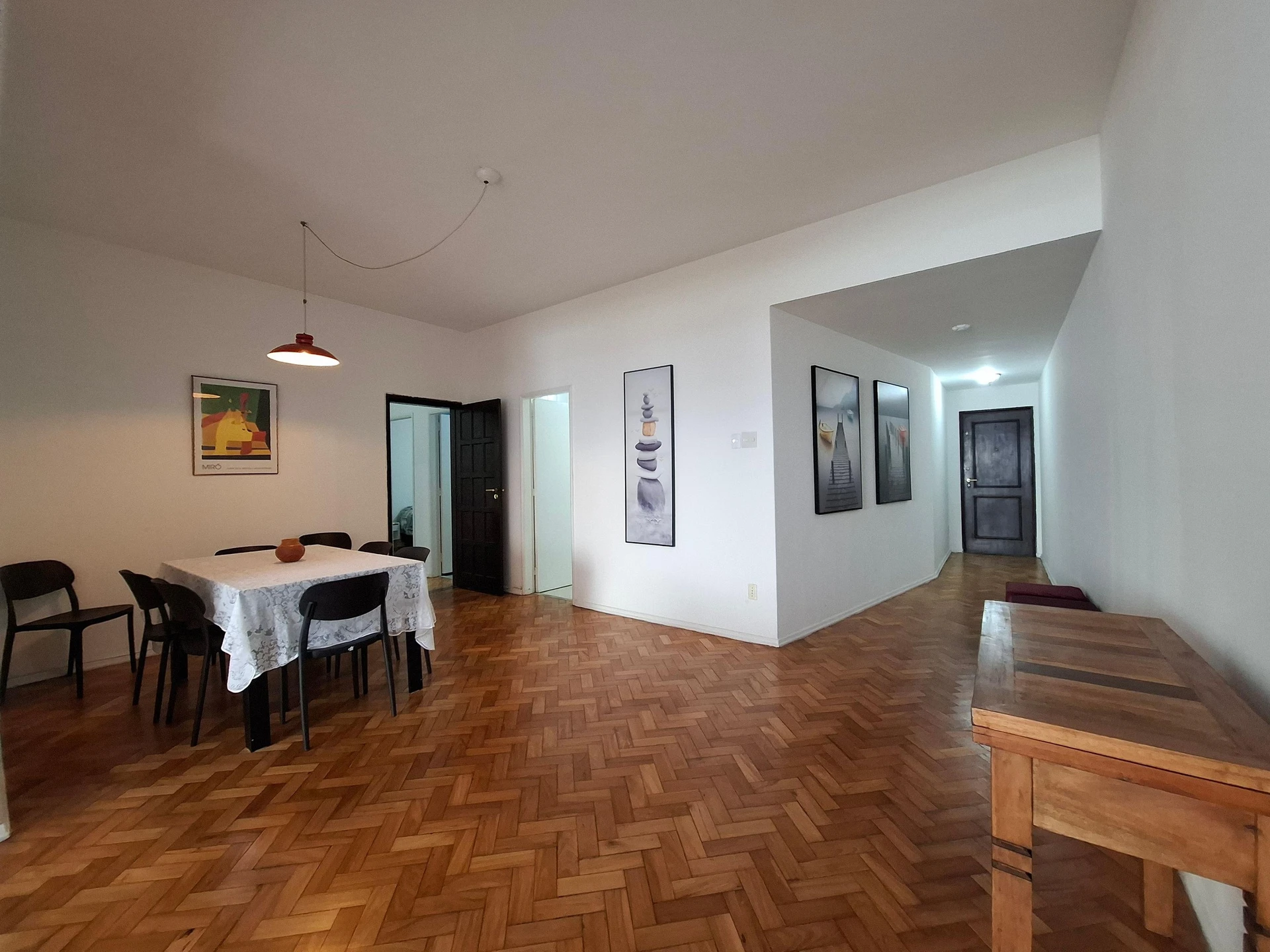 Furnished 4-bedroom apartment with 2 bathrooms — photo 8