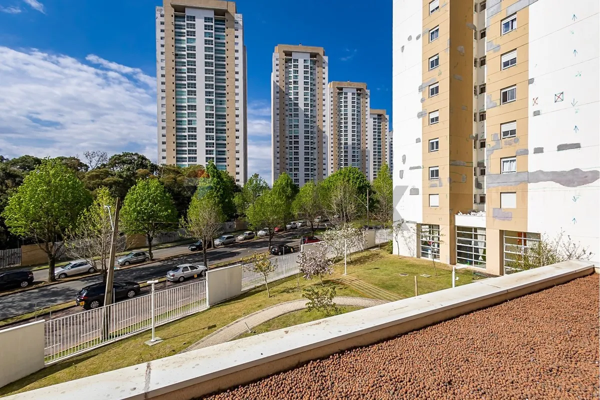 Glass-enclosed balcony in a 2-bedroom apartment, 69 m² — photo 29