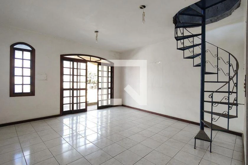 Casa de 4 quartos com jardim privativo e 257 m² — photo 38