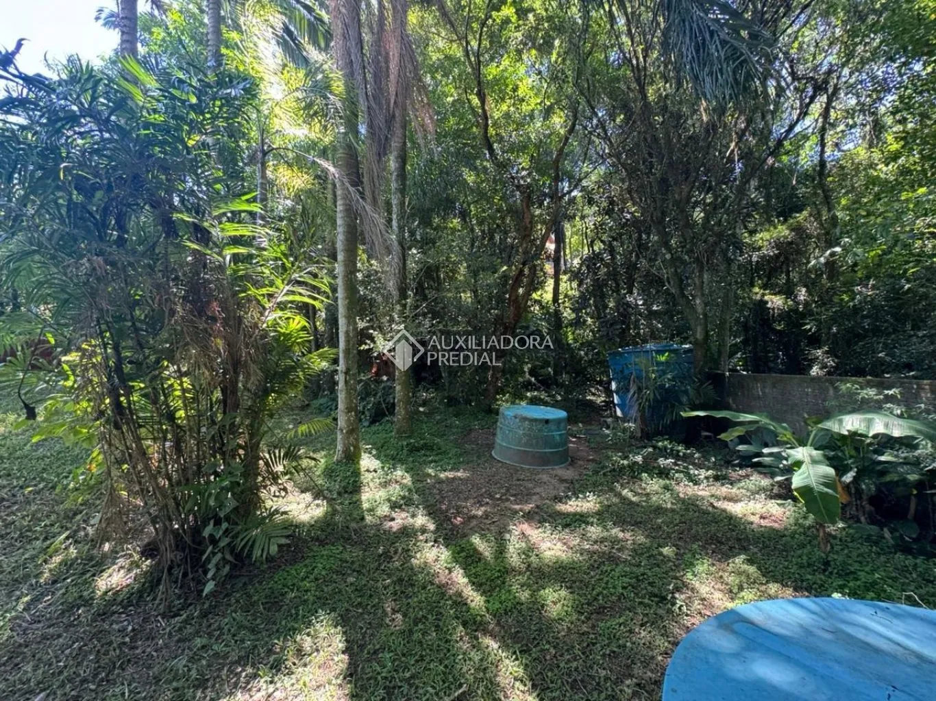 House with 5 bedrooms and 6 bathrooms on 5757 m² — photo 19