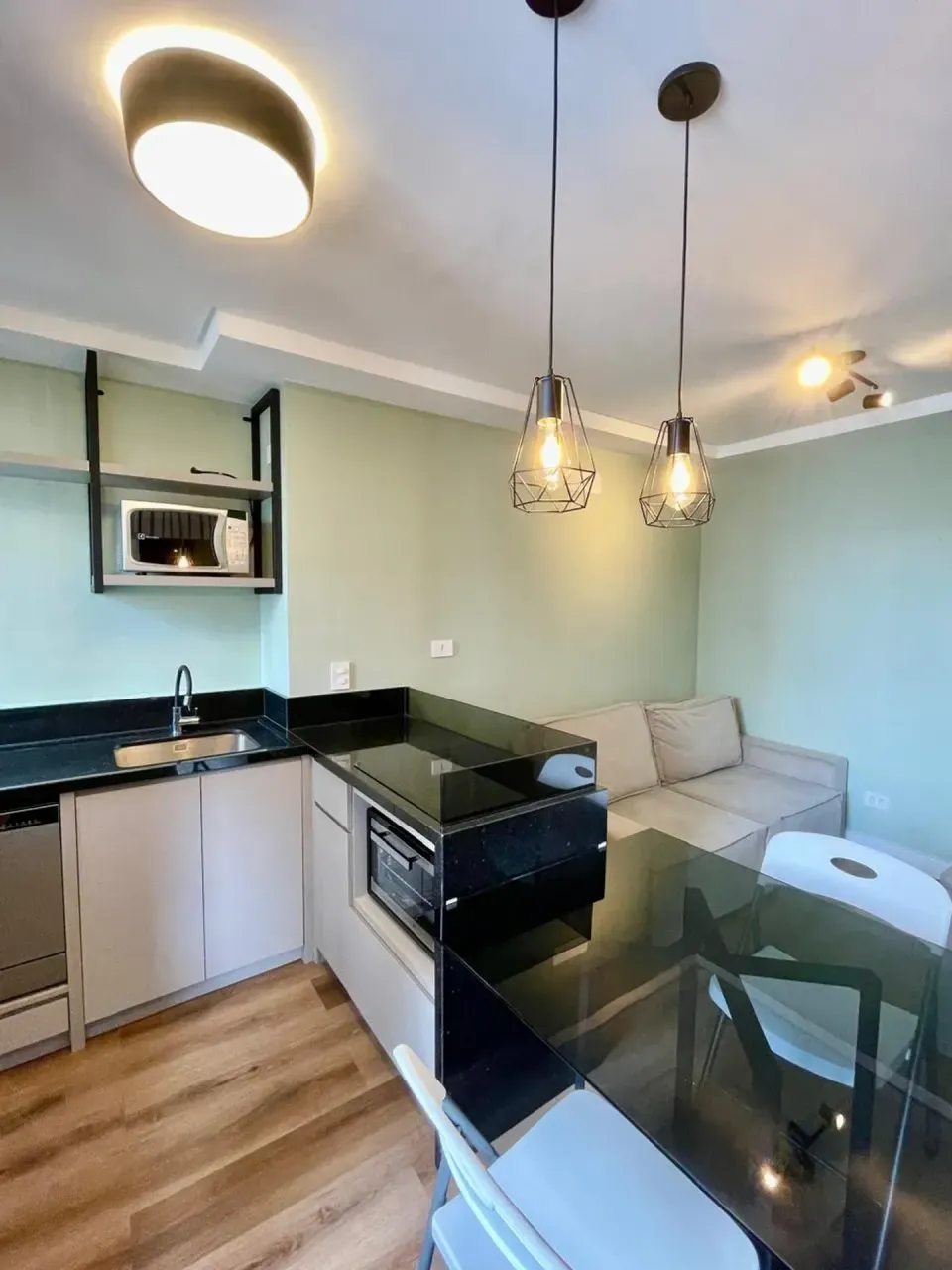 Меблированная квартира с кухней открытой планировки 34 м² — photo 10