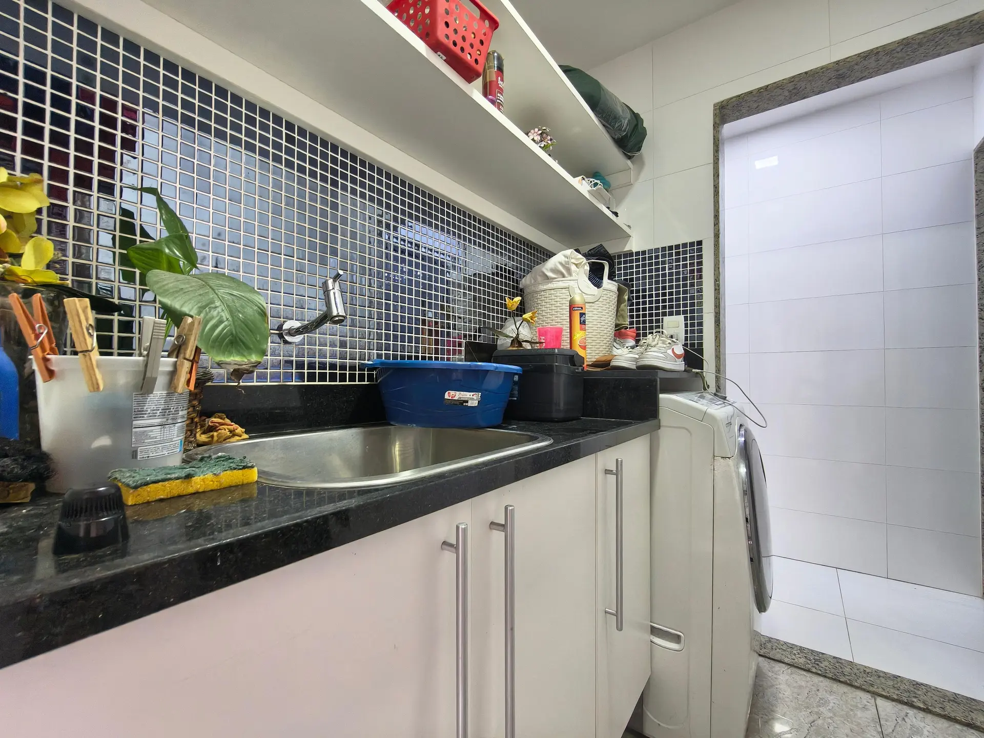 Furnished house, 220 m², with a bathtub — photo 46