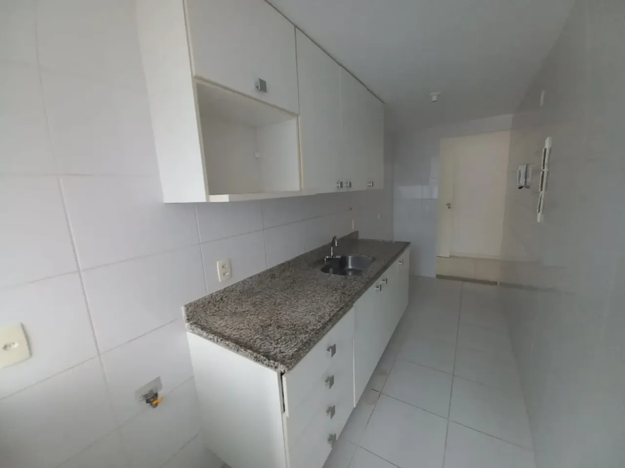 Apartamento com 3 quartos e 3 banheiros com vaga