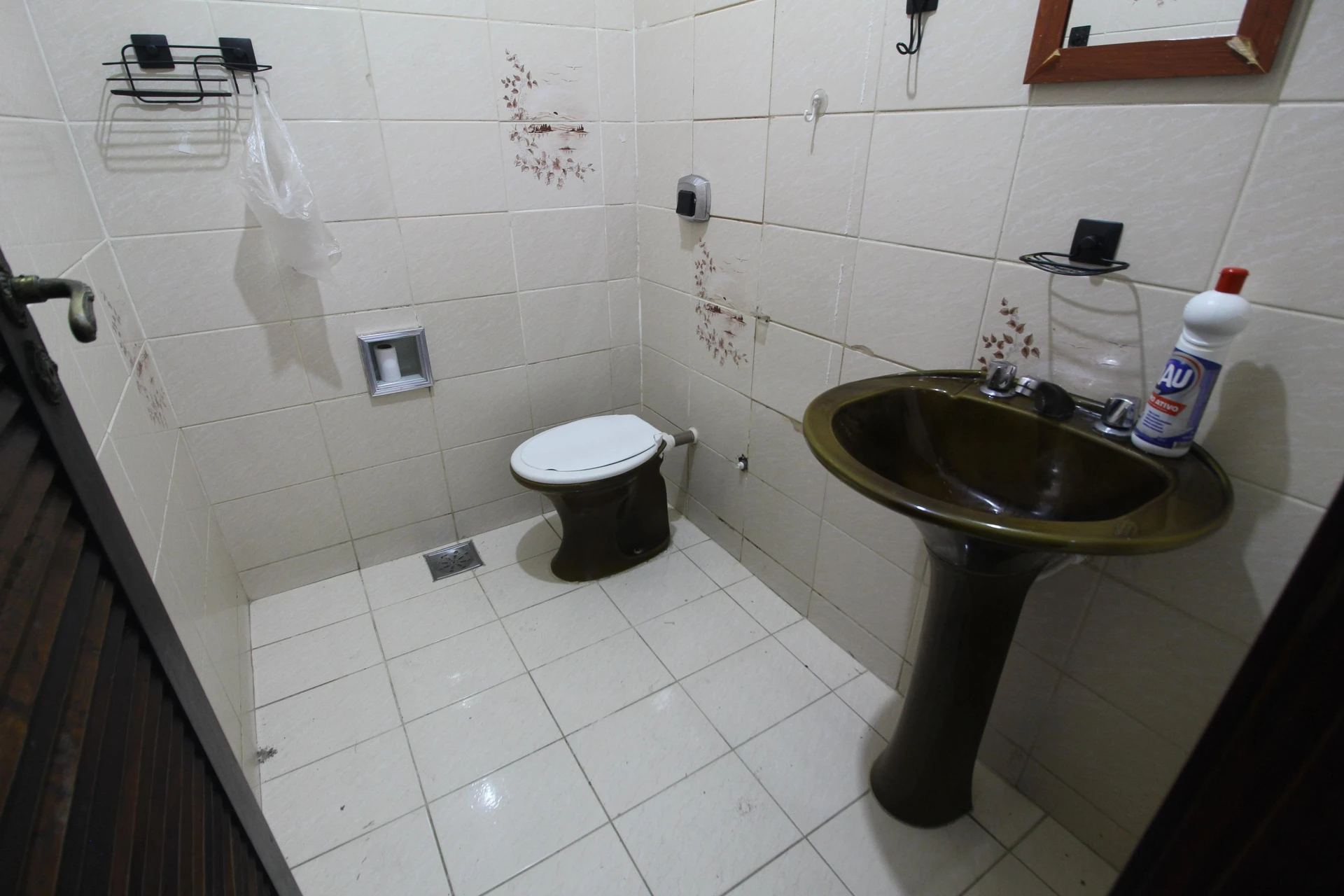 4-bedroom house with a bathtub in Rio de Janeiro — photo 40