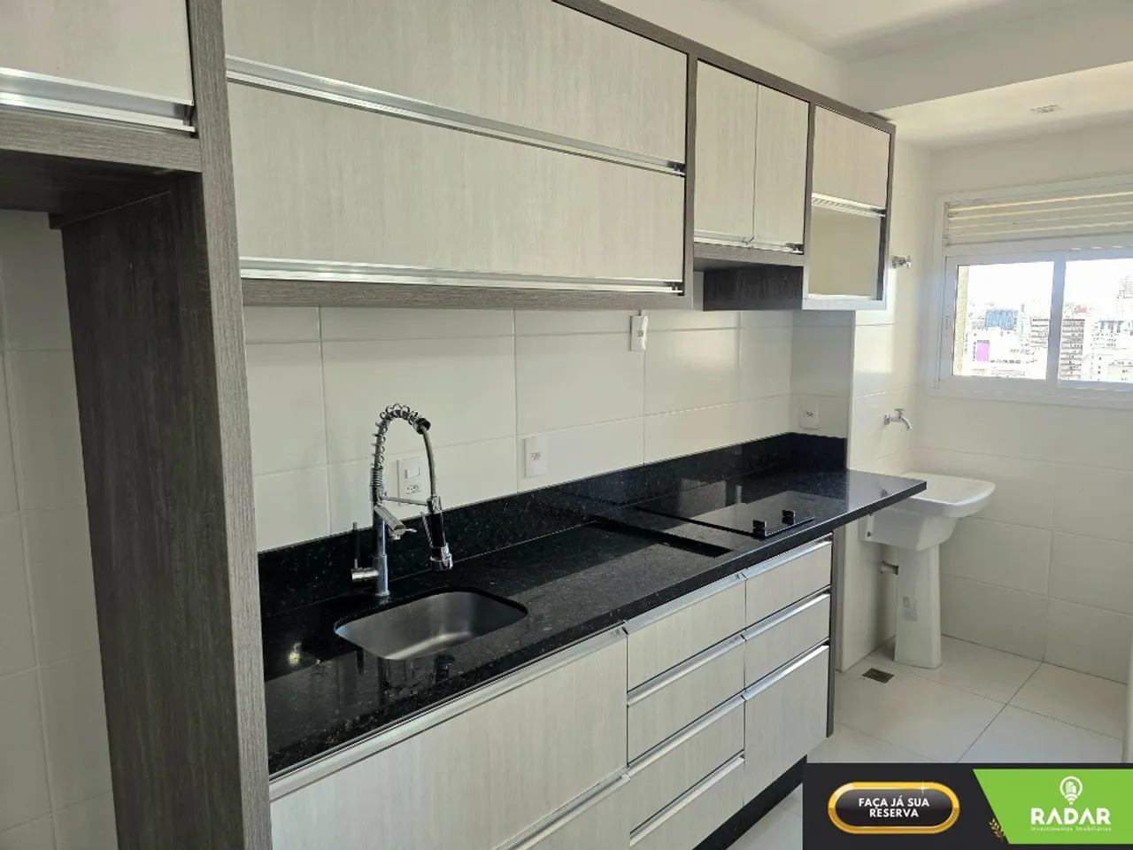 Furnished 1-bedroom apartment with 84 m² and parking — photo 10