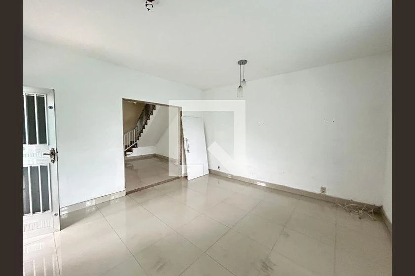3-bedroom house with a walk-in closet — photo 43