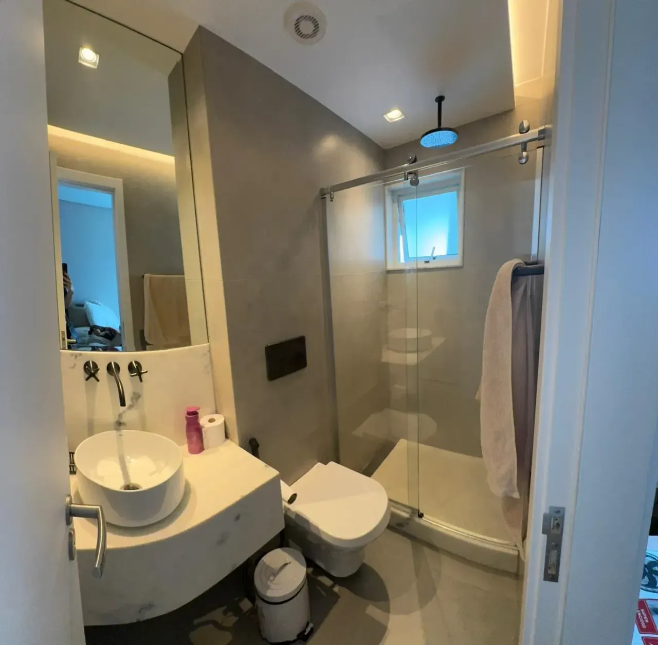 Apartamento mobiliado com 3 quartos e 5 banheiros — photo 16