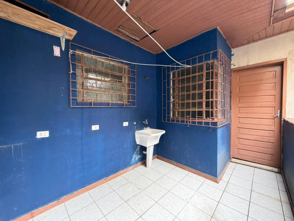 2-bedroom apartment with a bathtub — photo 6