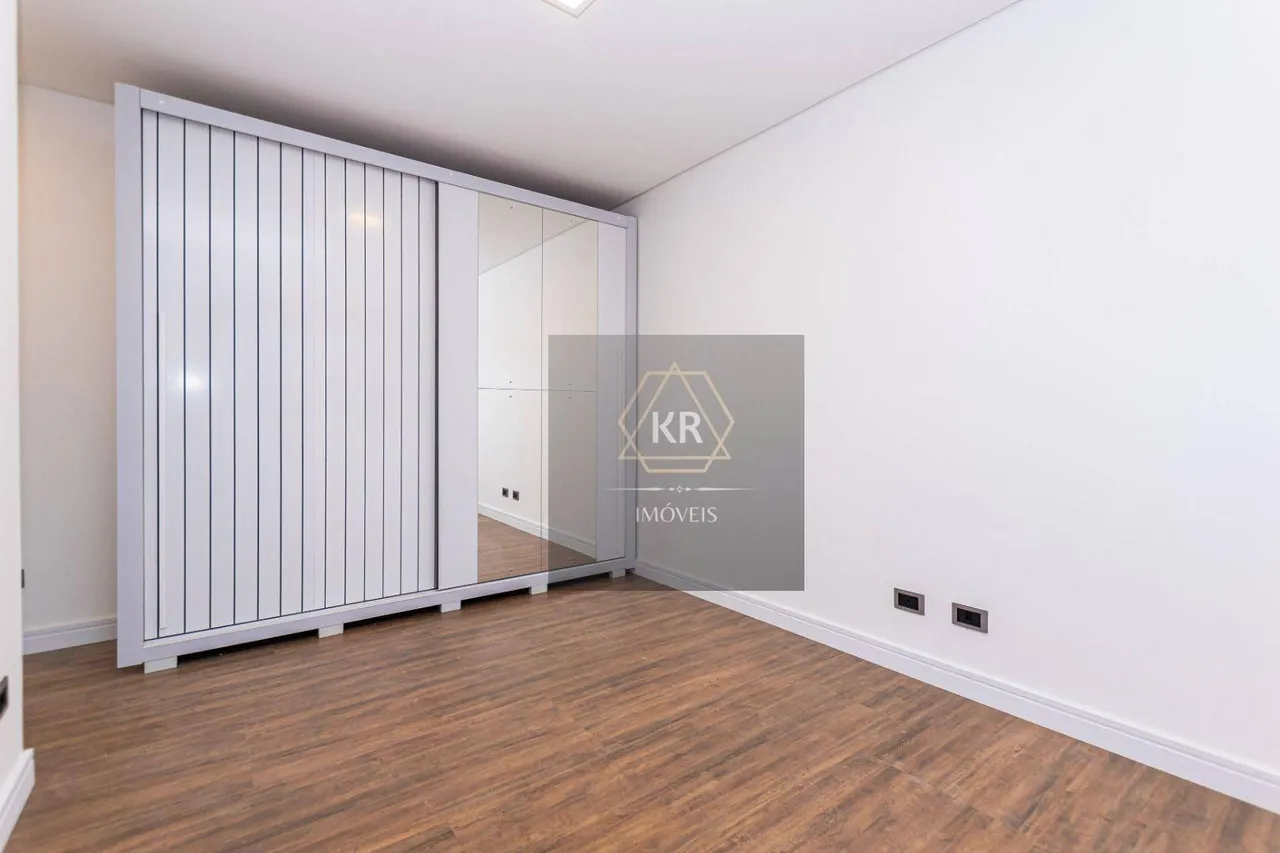 3-bedroom apartment with a private BBQ area — photo 18