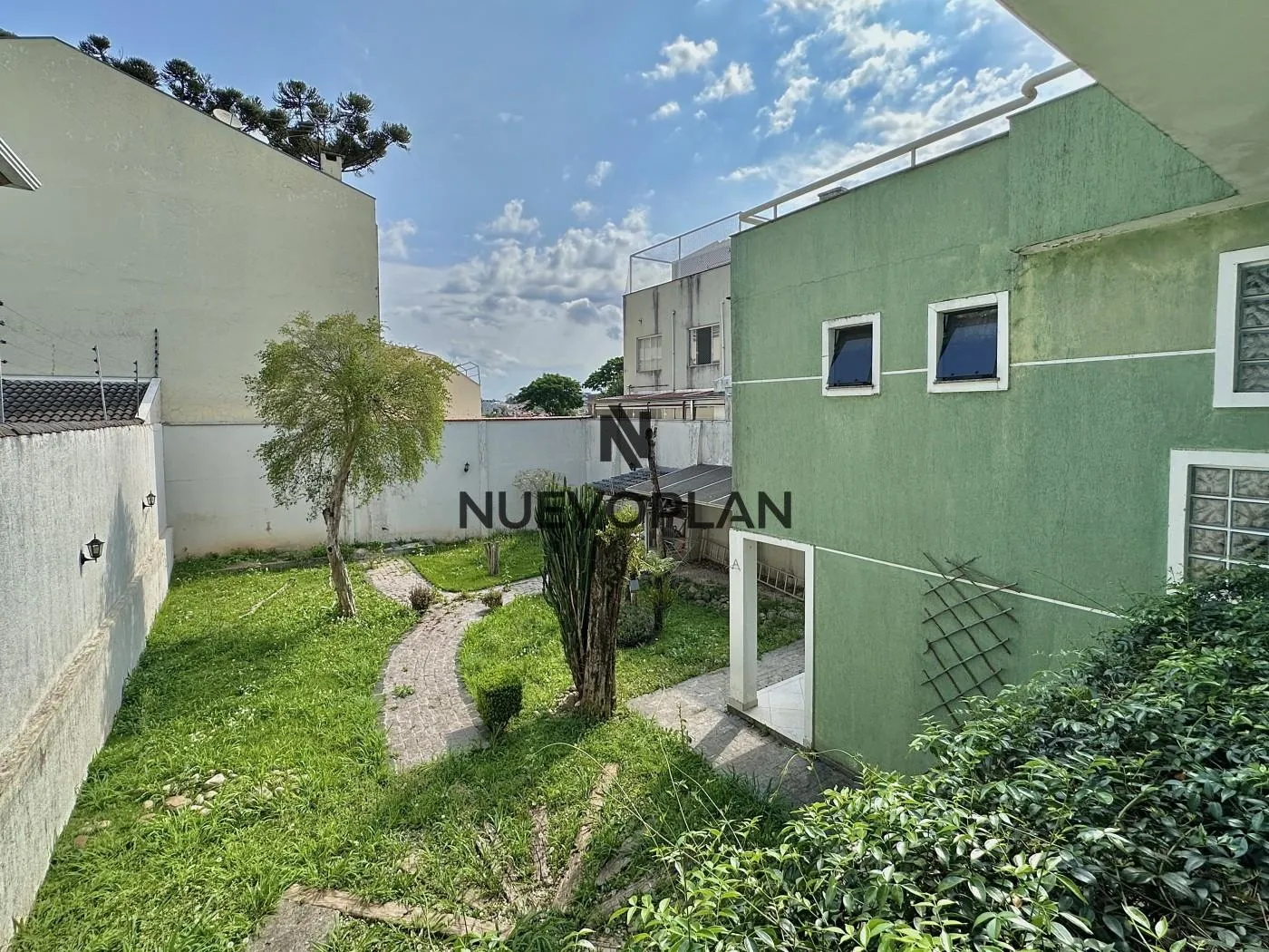 Furnished house, 276 m², with a home office