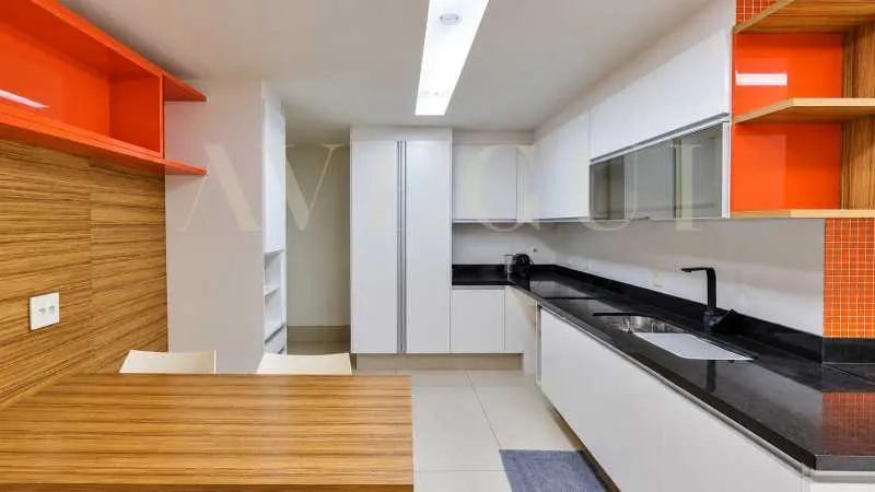 Apartamento de 3 quartos em condomínio com piscina aquecida — photo 22