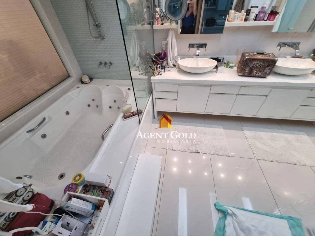 Furnished 900 m² house with 6 en-suite bedrooms — photo 43