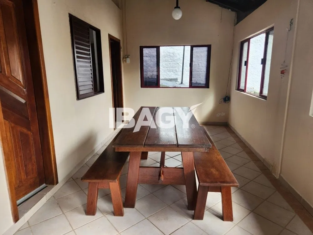 Rental house with 4 bedrooms and 2 en-suites — photo 16