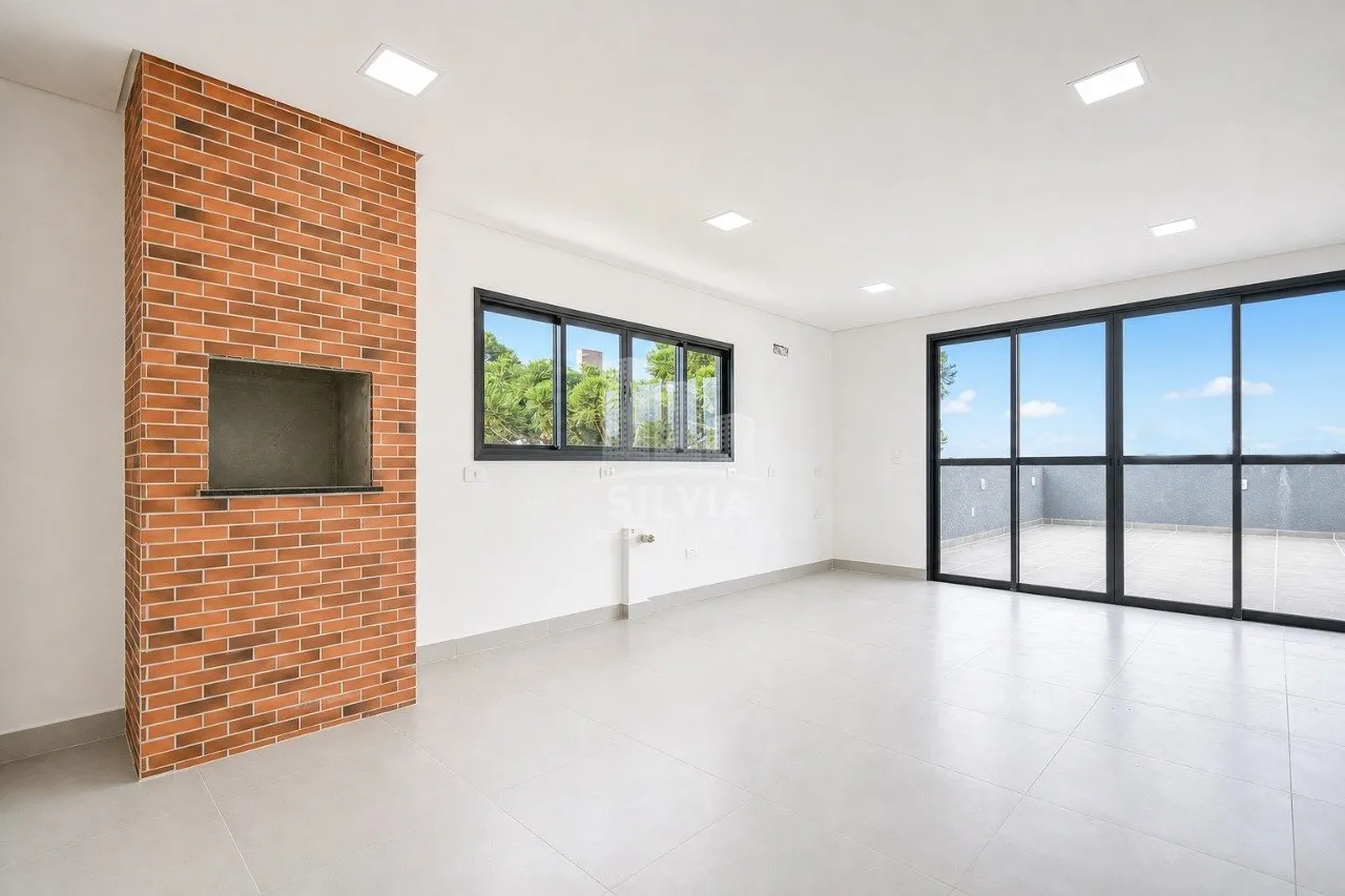 One-bedroom apartment in a building with a coworking space — photo 6