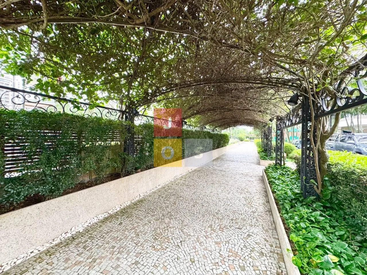 Apartamento mobiliado, 193 m², com janelas do piso ao teto — photo 93