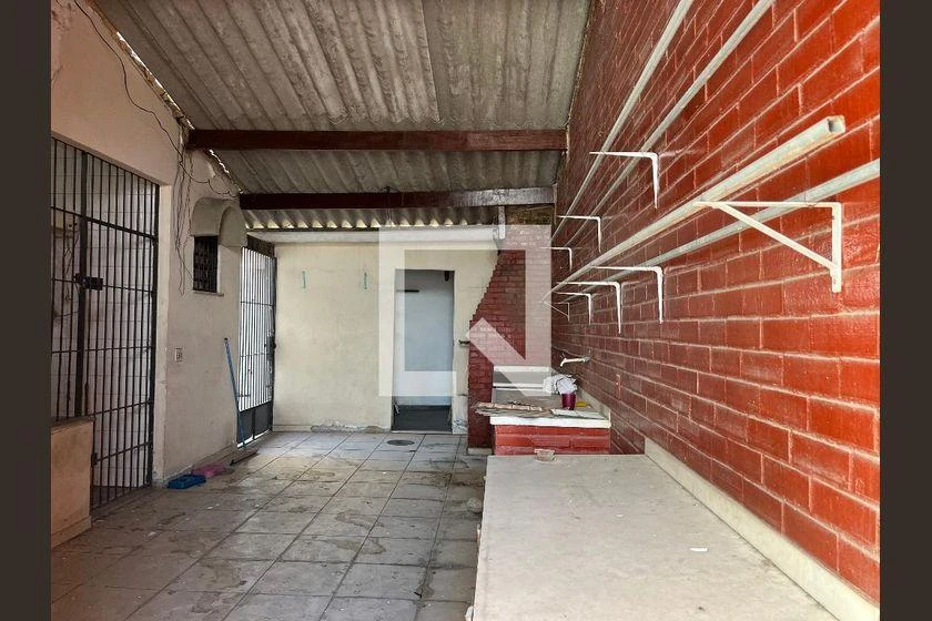 Furnished house with 5 bedrooms and 700 m² — photo 24