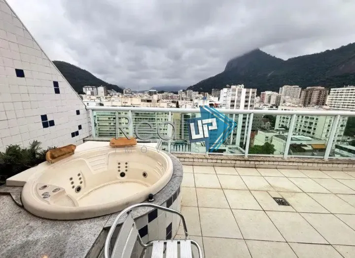 Mountain view in a 2-bedroom apartment, 110 m² — photo 13
