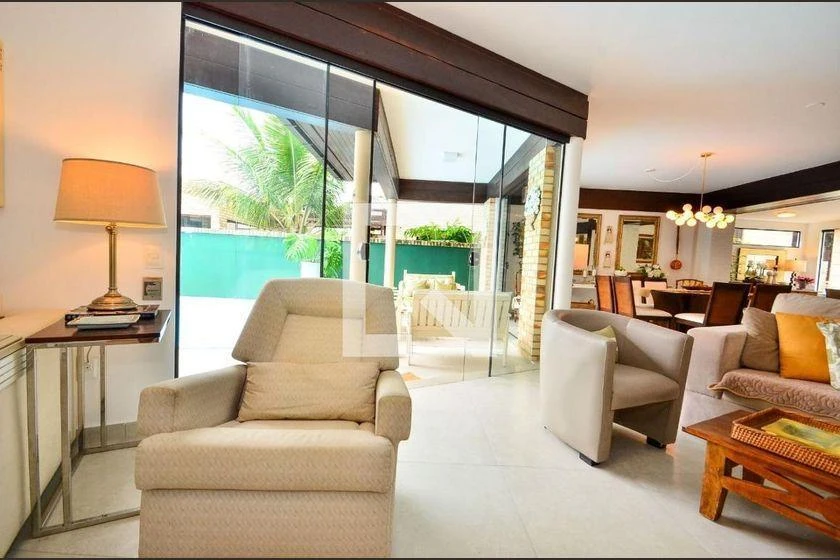 Furnished house, 315 m², with a bathtub