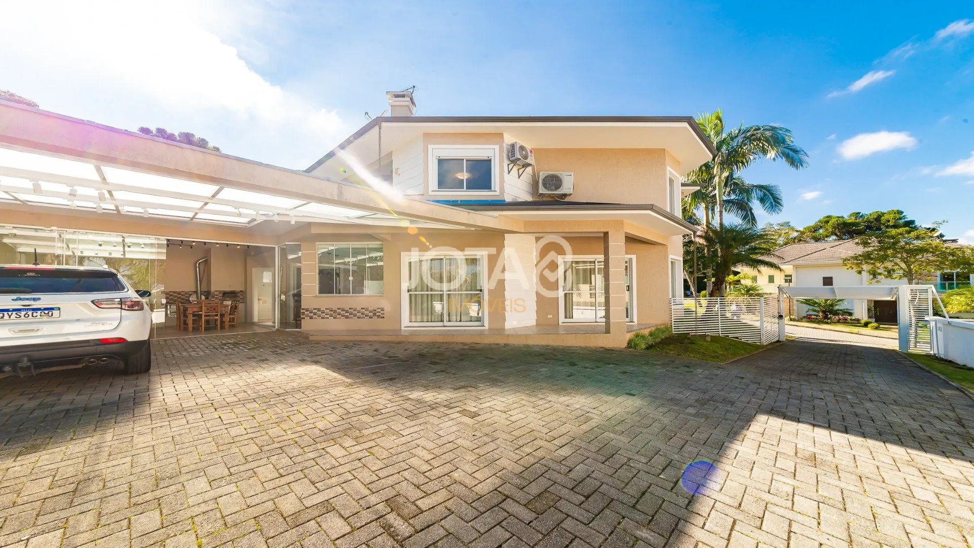 House with 3 bedrooms, 345 m² and 6 parking spaces — photo 52