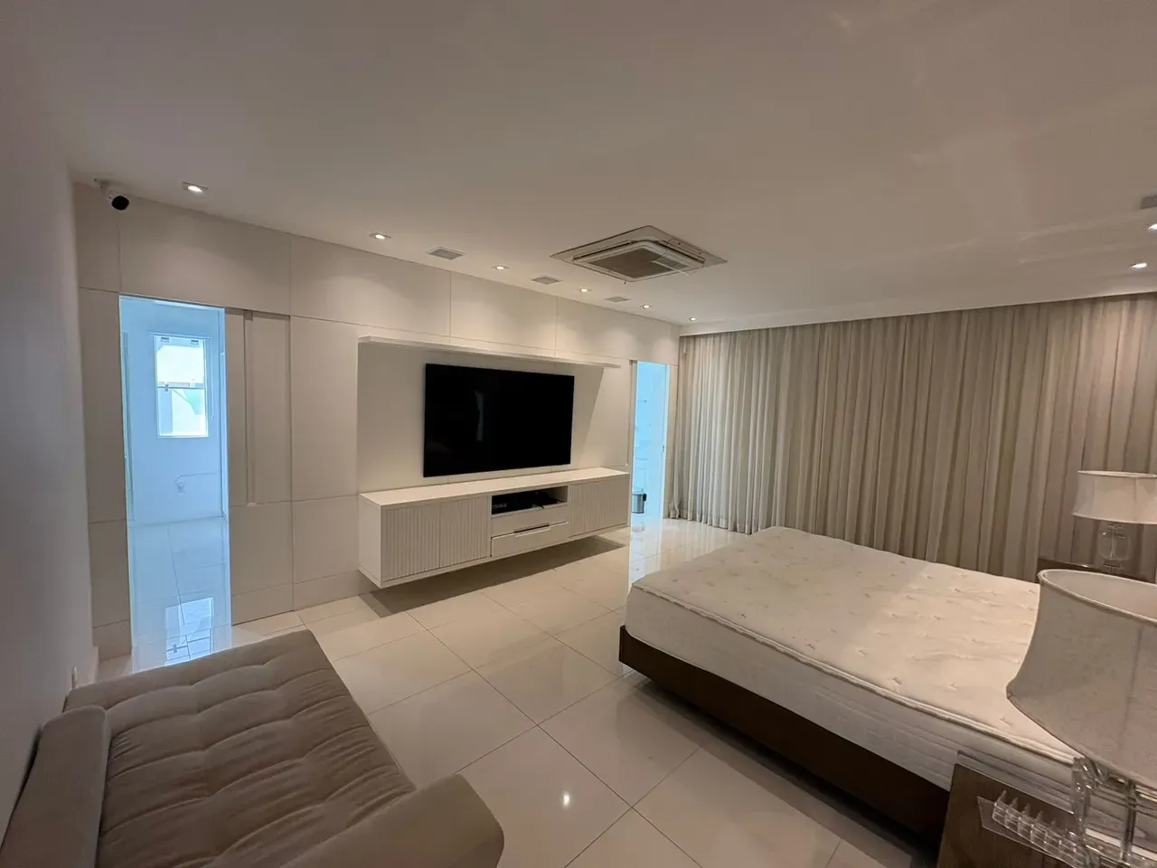 Furnished 6-suite house with 640 m² and 4 parking — photo 16