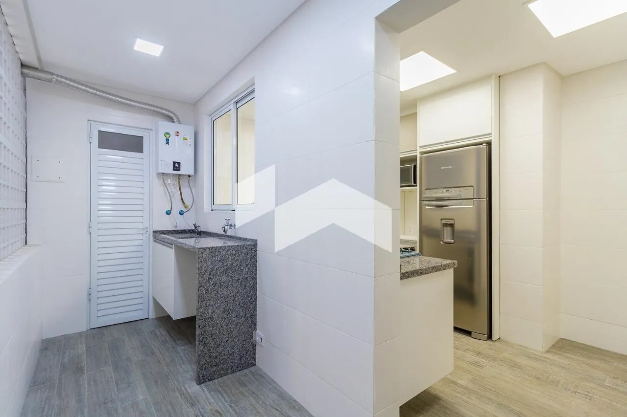 Furnished 3-bedroom apartment with closed kitchen — photo 9