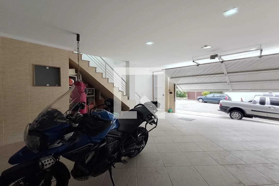 460 m² house with a water view and a private pool — photo 80