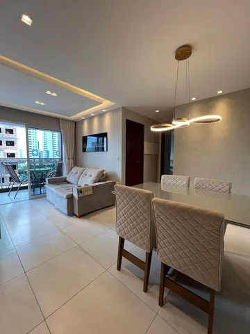 Apartamento amueblado de 2 dormitorios y 2 baños