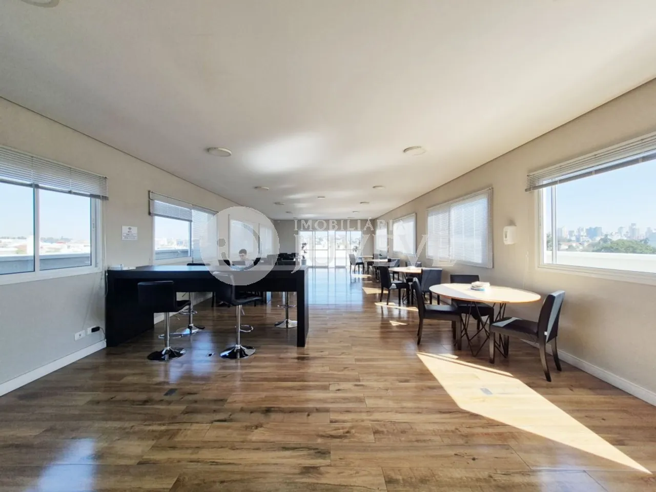 Студия 29 м² без парковки с встроенными шкафами — photo 18
