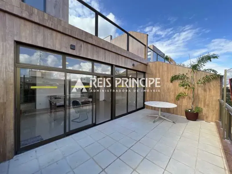 Duplex penthouse with elevator and 3 bedrooms — photo 28