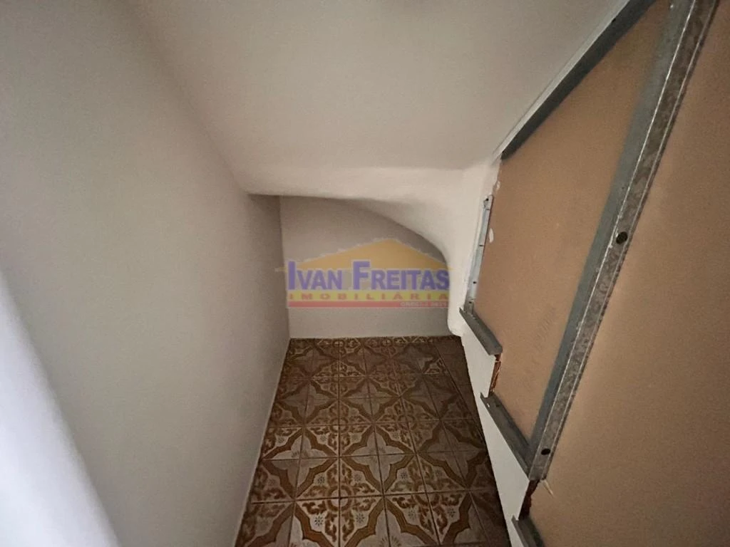3-bedroom house with a walk-in closet in Curitiba — photo 22