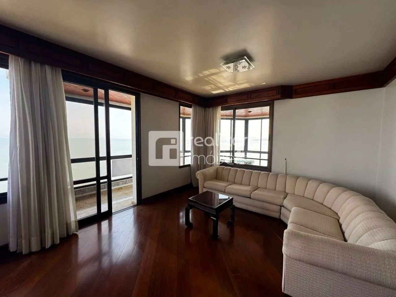 Apartamento de 290 m² com 4 dormitórios e varanda envidraçada — photo 12