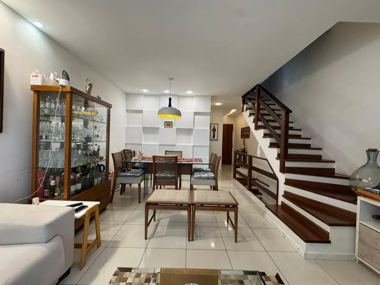 Condo house with 4 bedrooms and a closed kitchen — photo 7