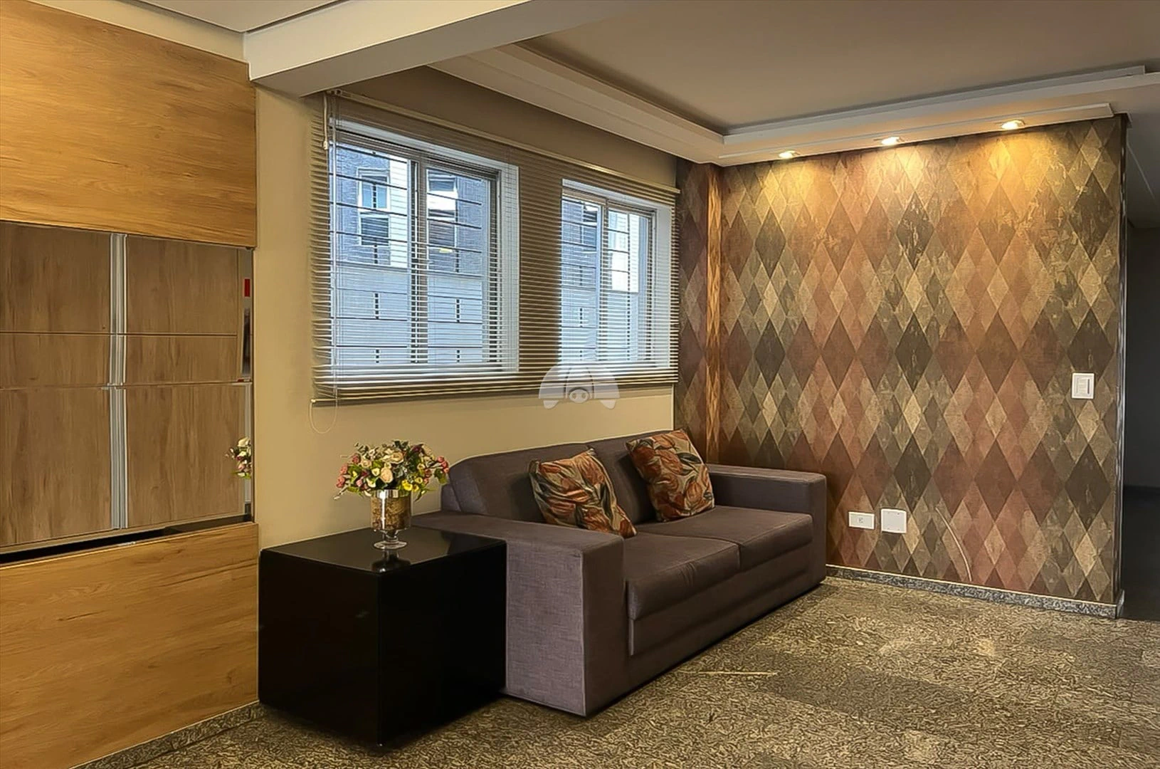 2-bedroom apartment with a washing machine