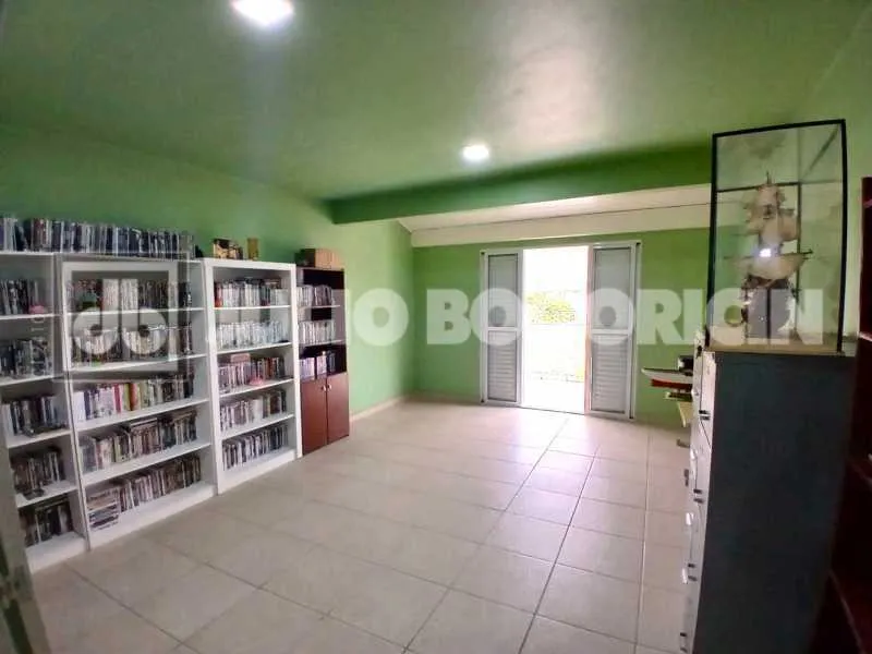 Casa com 5 quartos e área da piscina aberta — photo 16