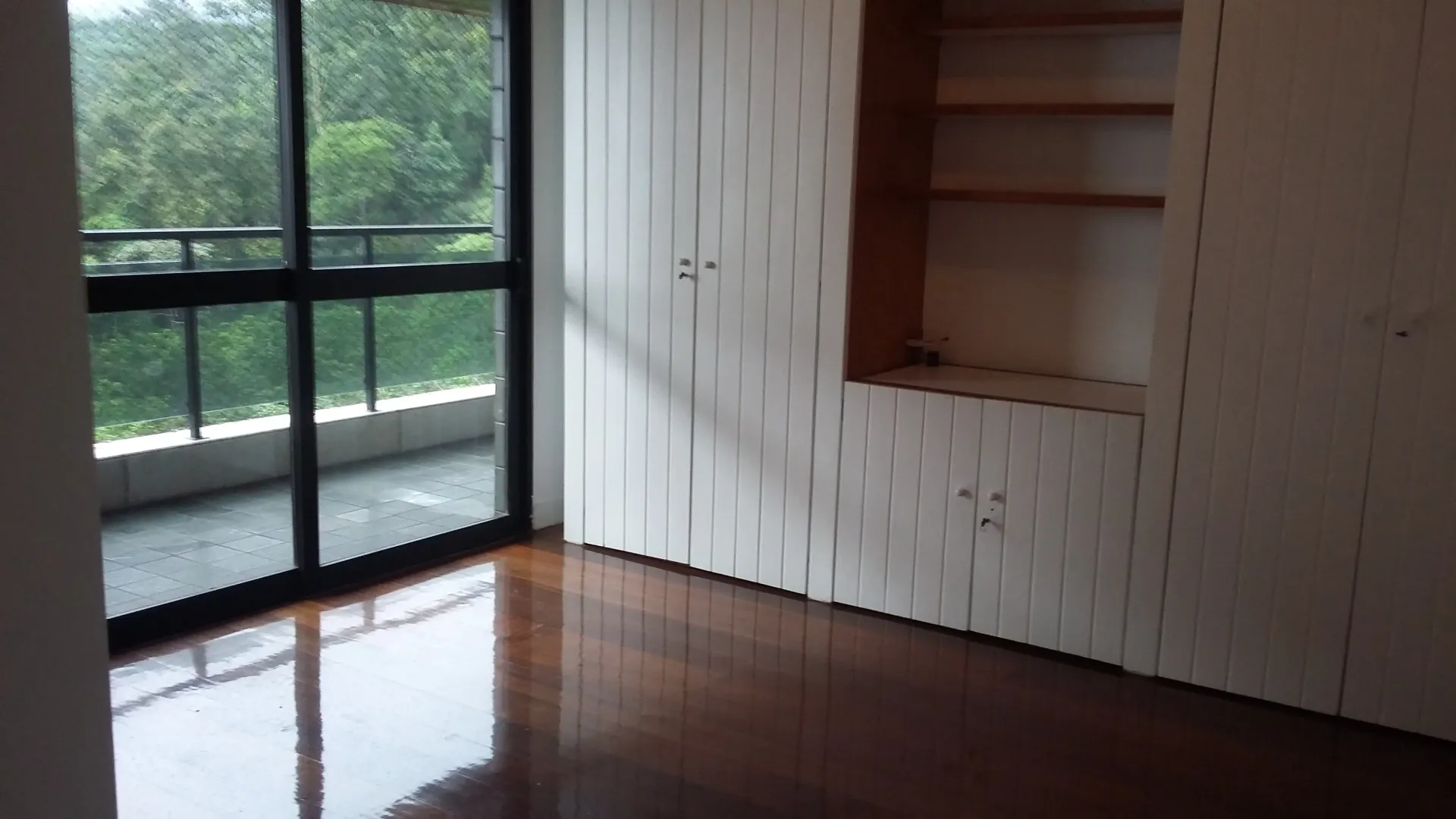 Apartamento de 400 m² com 4 quartos e 5 banheiros — photo 8