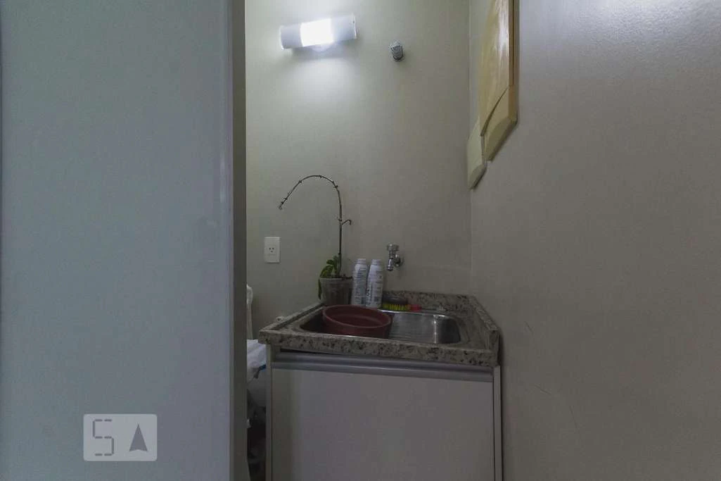 Rental apartment with 2 bedrooms and a glass balcony — photo 6
