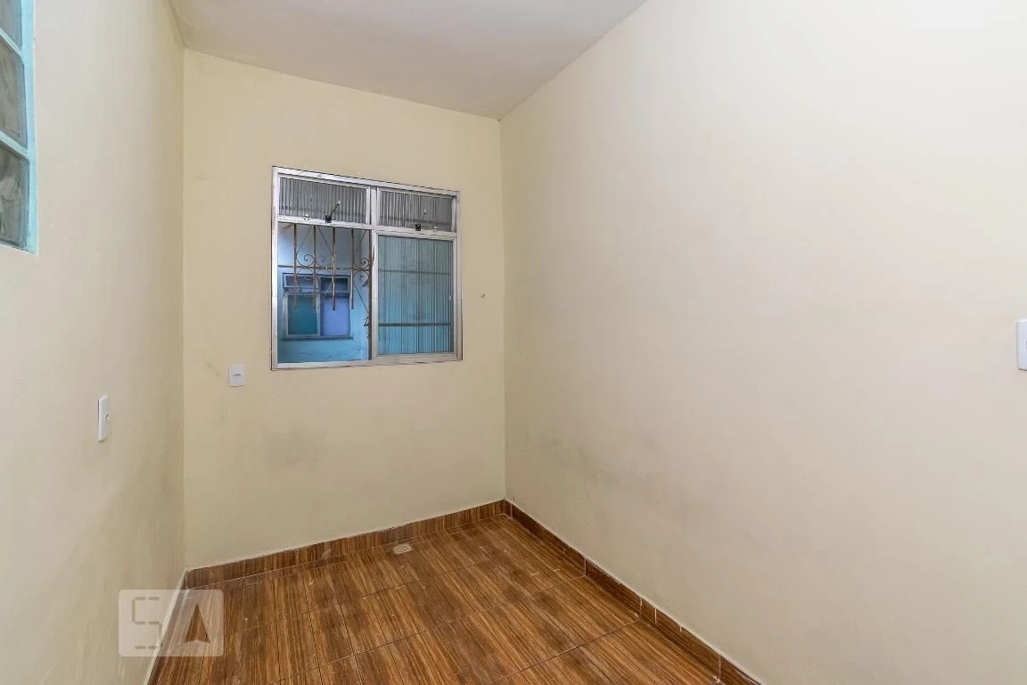 Unfurnished rental with no parking, 2 bedrooms and separate kitchen — photo 27