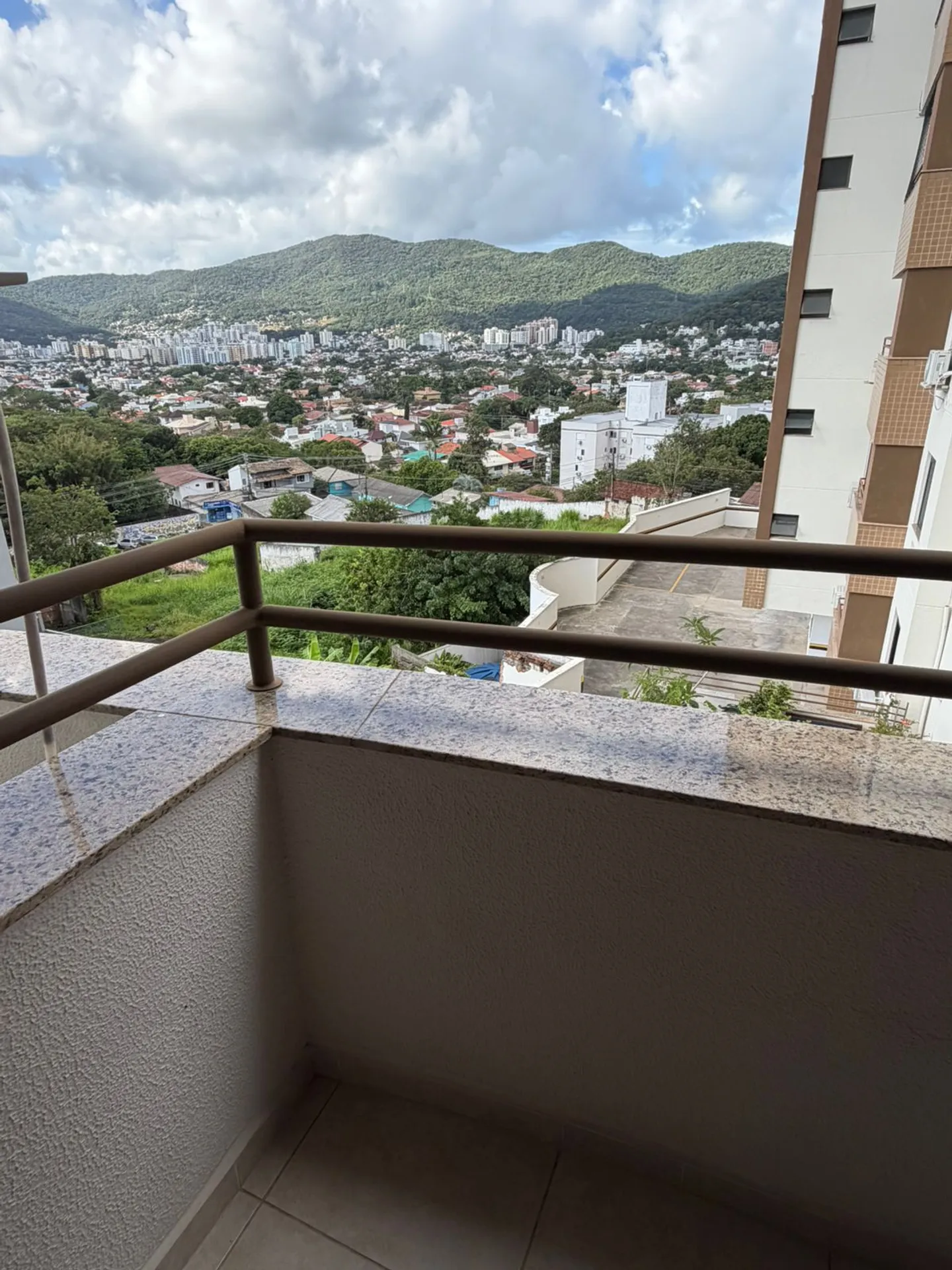 Furnished 2-bedroom apartment with 2 bathrooms