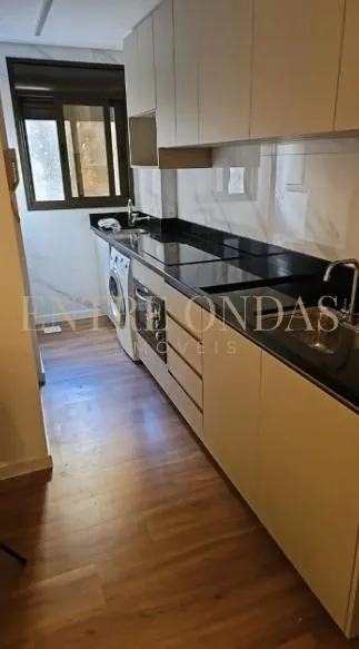 39 m² studio with a water view and a walk-in closet — photo 2