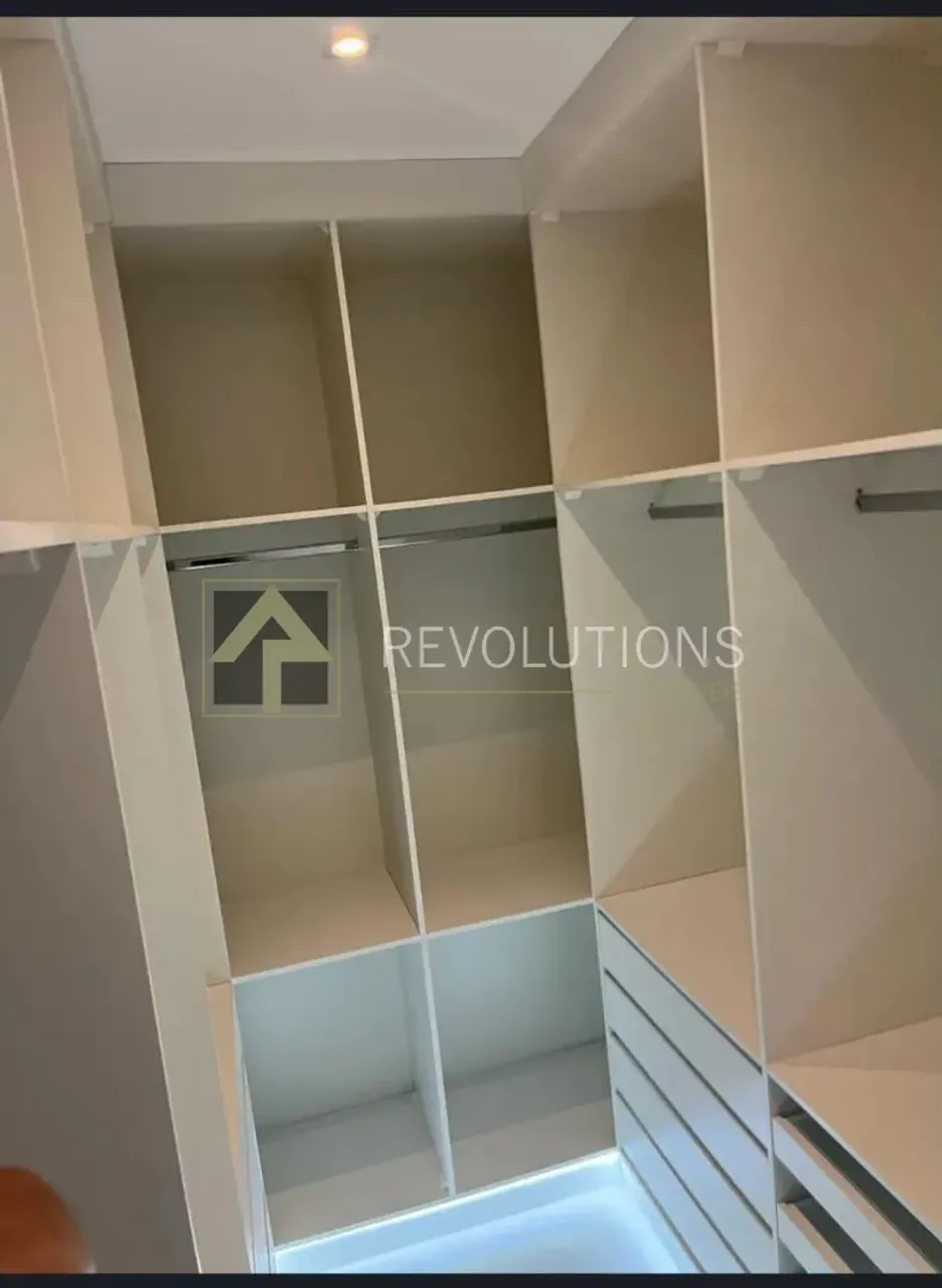Casa com 3 quartos e 5 banheiros, com varanda — photo 15
