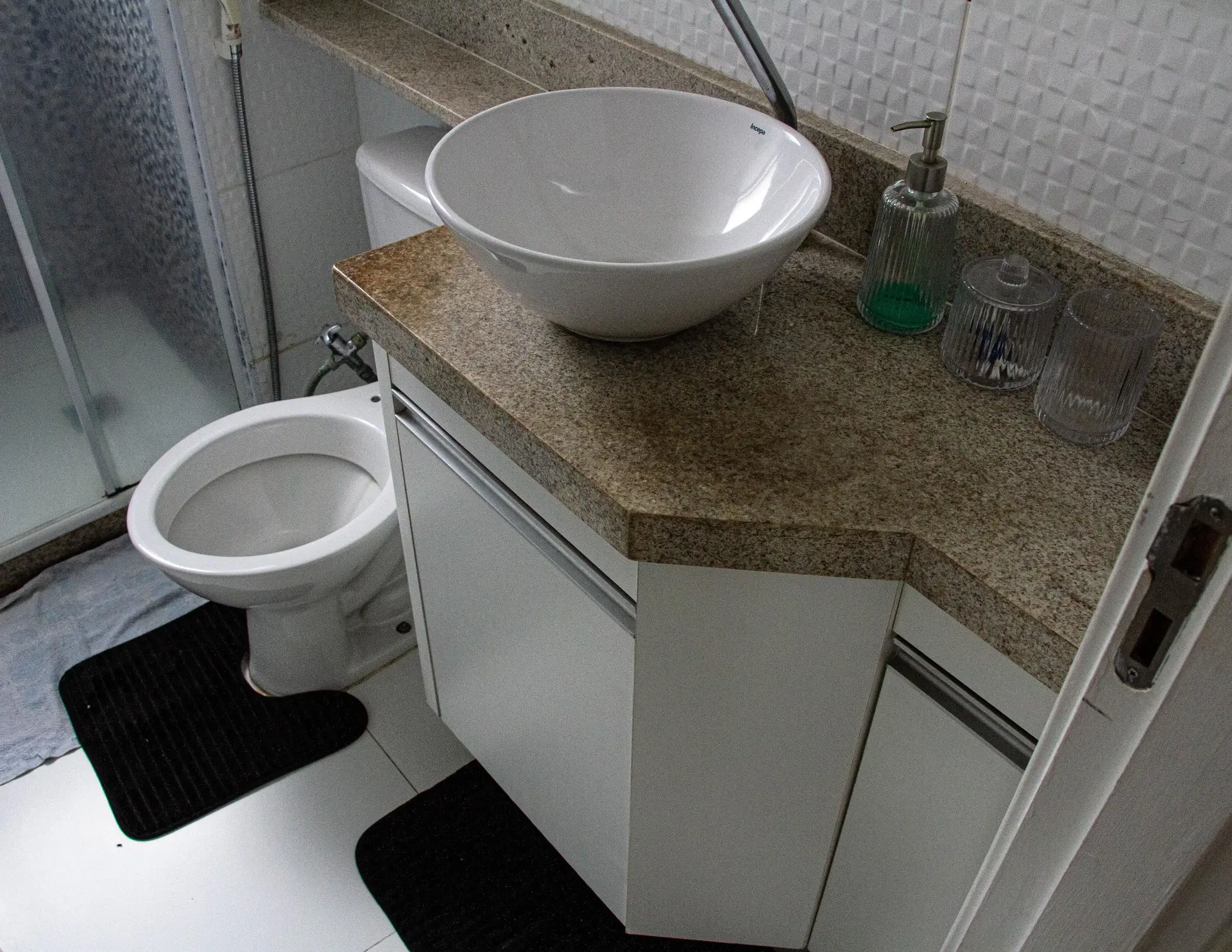 Furnished apartment with 2 bedrooms and 1 parking spot — photo 25